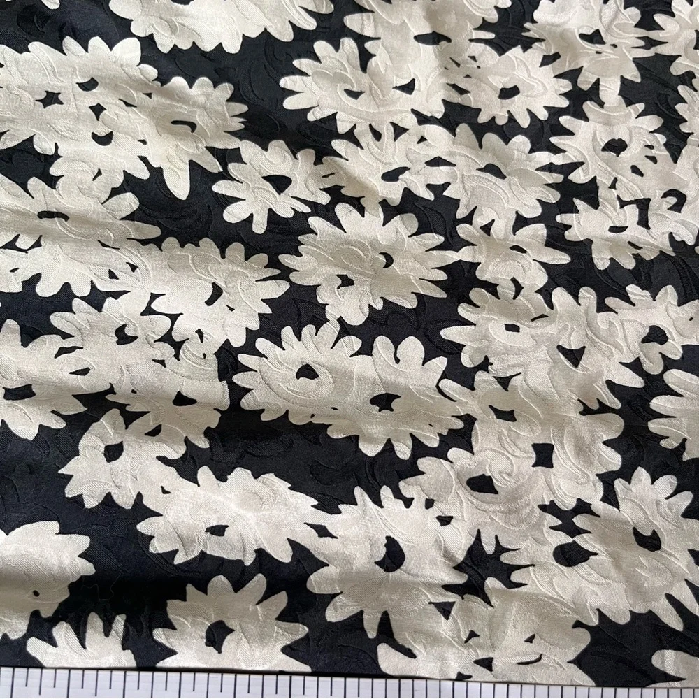 Vtg Liz Claiborne Silk Skirt Sz 6 Black White Floral Velvet Accents